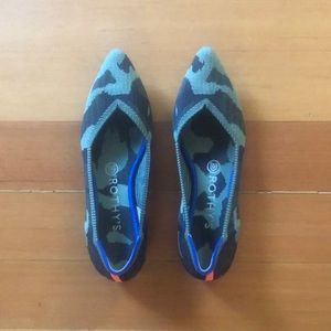 Rothy’s Pointed Toe Camo Flats (Size 8)